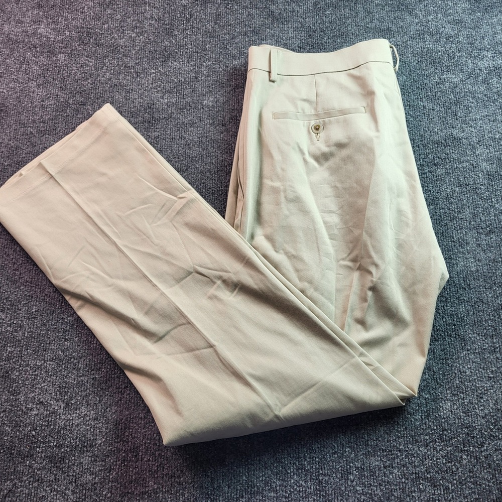Haggar Straight Fit Premium No Iron Khaki Pants Men's 36x32